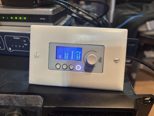 BSS BLU-50v2 + Crown CDI Drivecore 4/600 BL amp + BSS -EC4B + BSS EC4BVUsed - Picture 8 of 12