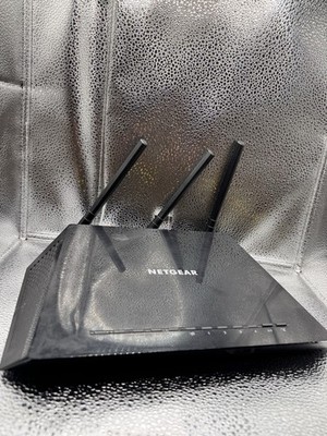 NETGEAR Nighthawk AC1750 Smart WiFi Router - Model: R6400v2