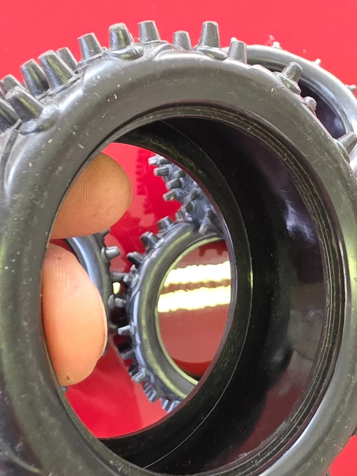 4x Reifen für 1:10 RC Cars+Trucks+Buggys - Bild 3 von 4