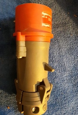 LEGRAND HYPRA IP44 52244 16A, 3P + N + E STECKER, GEBRAUCHT KOSTENLOSE UK-LIEFERUNG