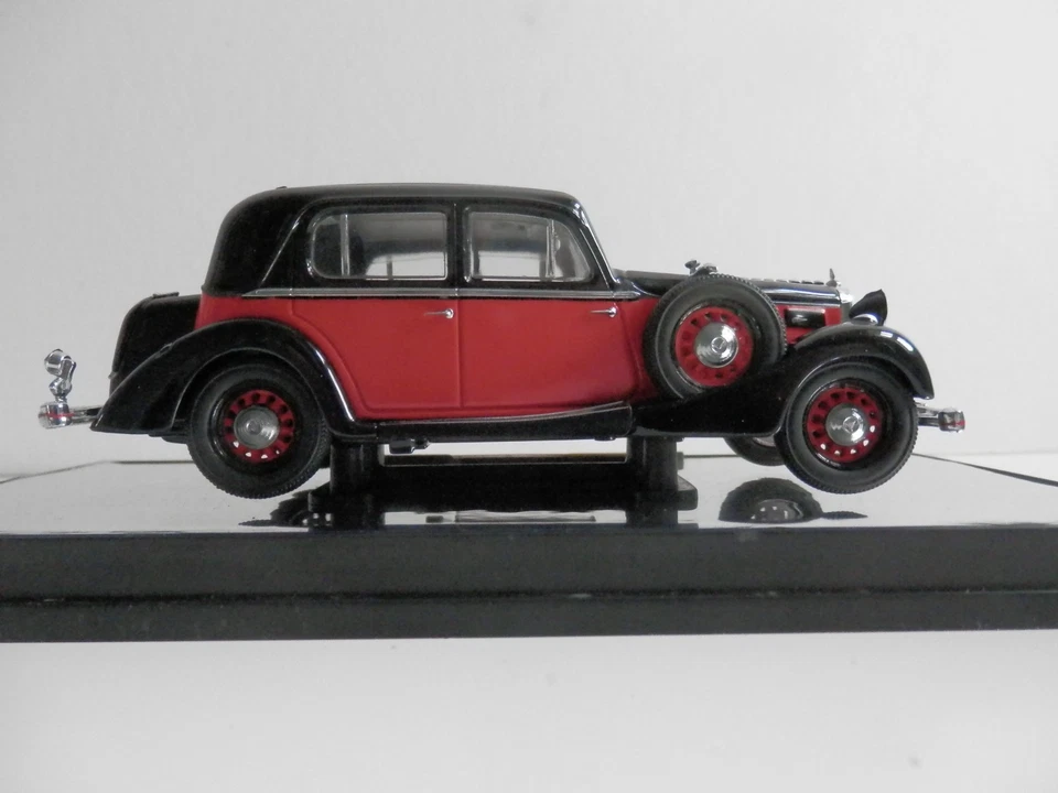 1/43 Scale Signature Models. 1935 Maybach SW35 Hard Top - Image 4 of 4