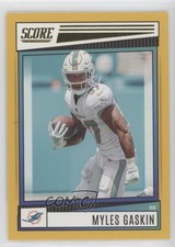 2022 Score Gold Myles Gaskin #275 5fq