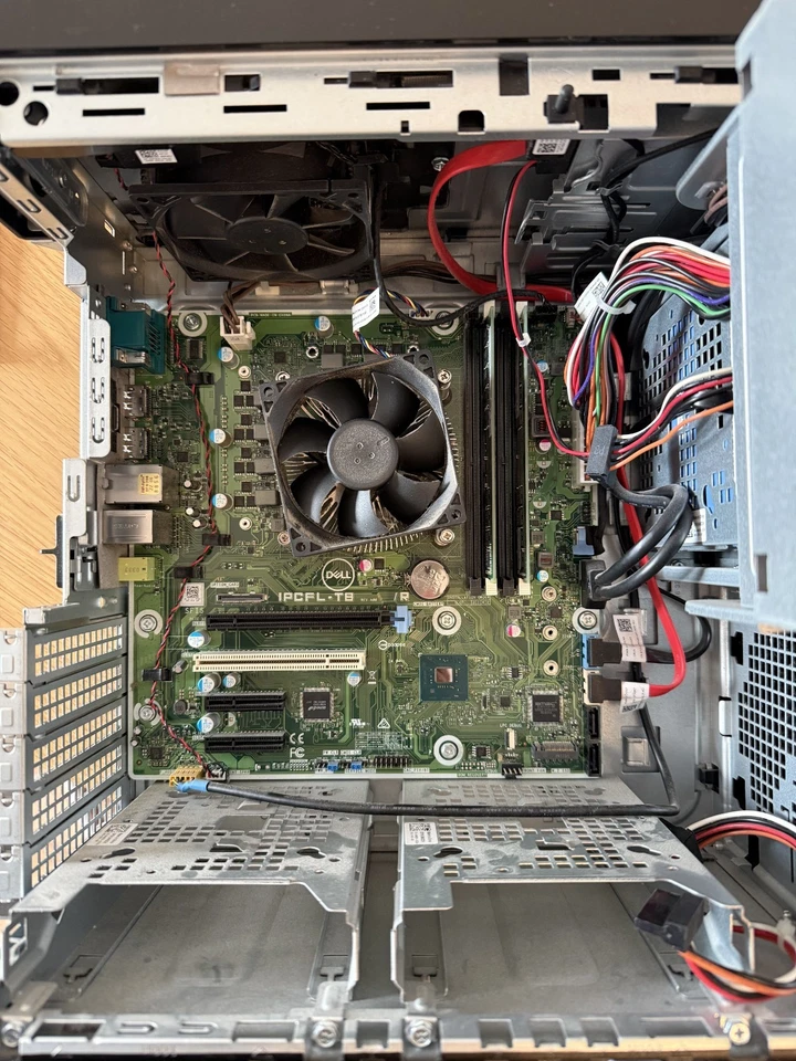 Dell EMC PowerEdge T40 Server, 16GB RAM, 480GB SSD - Bild 4 von 4