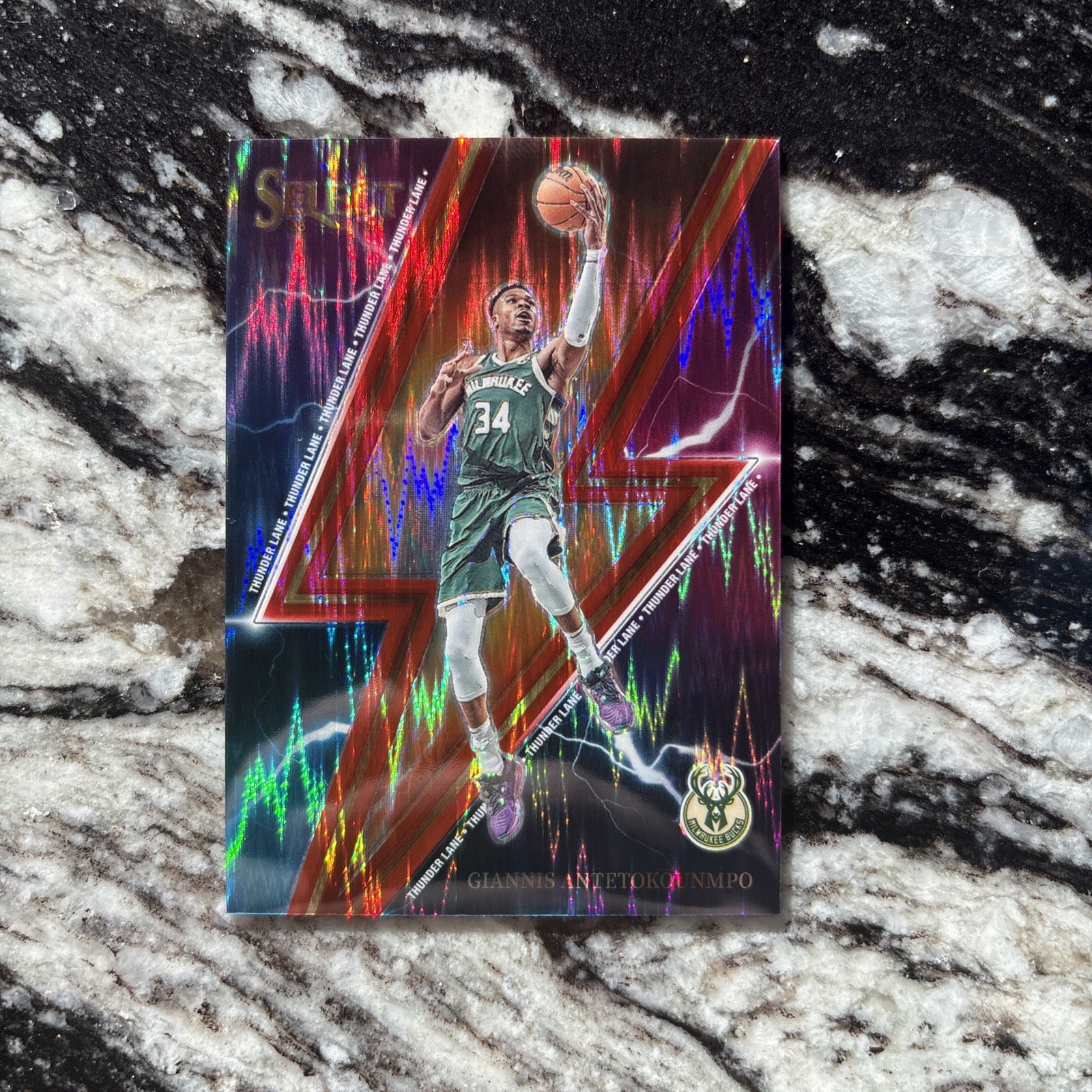 2023-24 Panini Select - Thunder Lane Giannis Antetokounmpo Red Flash Prizm /99