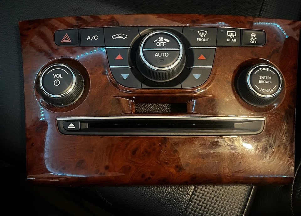 2013 Chrysler 300 A/C переключатель контроллер и радиоинтерфейс - Изображение 2 из 4