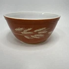 Vintage Pyrex AUTUMN HARVEST WHEAT Design 402 Mixing Bowl 1.5 QT FREE SHIP A9