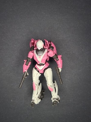 Hasbro Transformers Studio Series Arcee