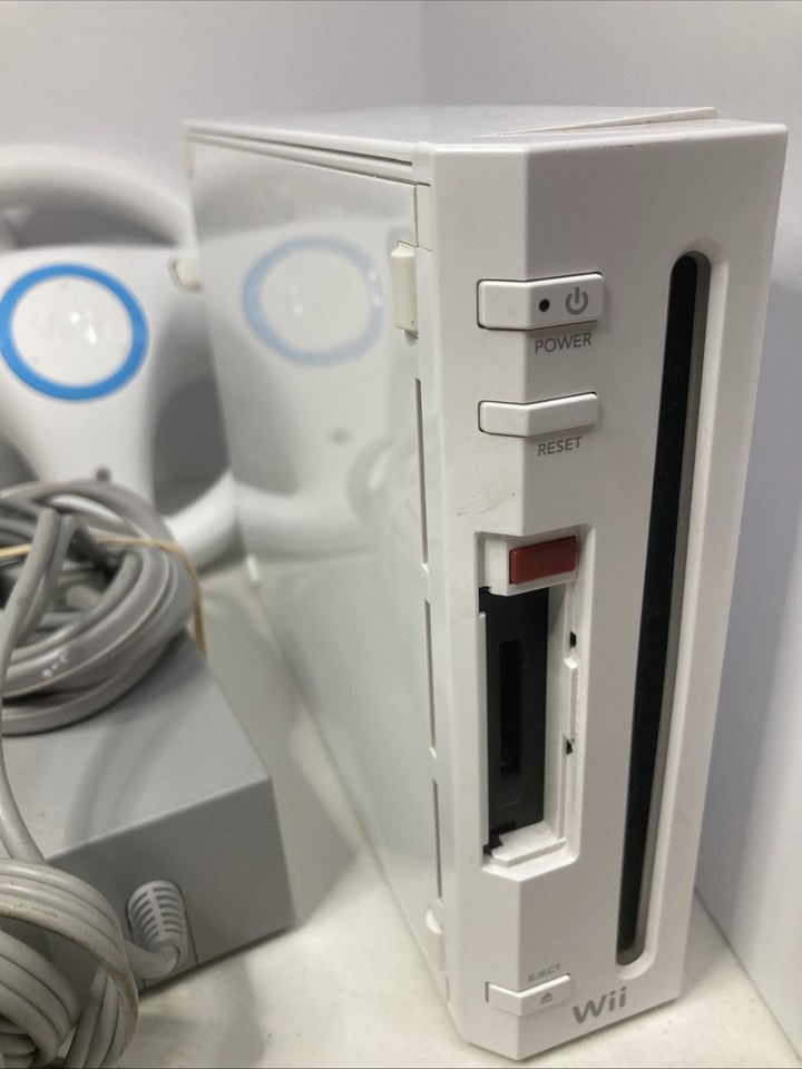 Nintendo Wii (Gamecube Compatible) White Console Bundle - Tested ...