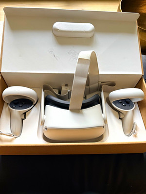 Meta Quest 2 VR-Headset Weiß mit Controllern inkl. Coopoo Akku-Pack