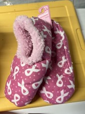 Snoozies  s slippers PINK RIBBON 9/10 NWT PINK W WHITE RIBBONS