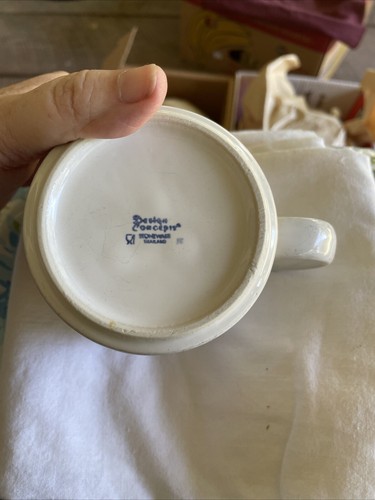 Wes Craven’s New Nightmare, Nancy’s Mugs (3)Design Concepts Stoneware - Picture 5 of 18