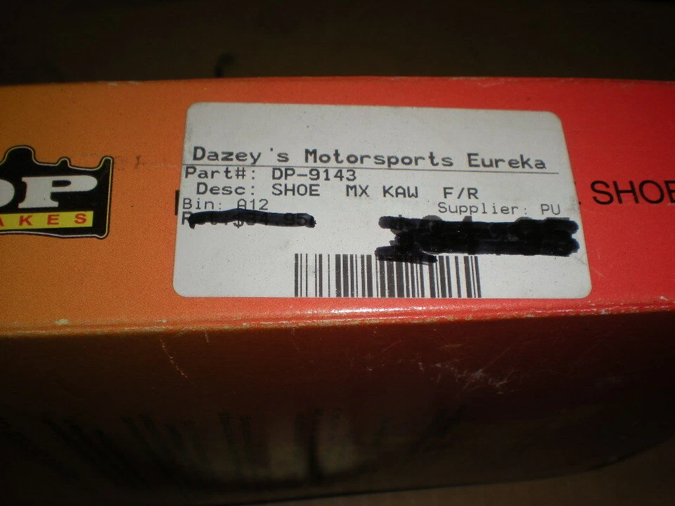 DP-9143 - Zapatas de freno traseras Kawasaki KDX200 - delanteras, KE175 KL250, KLR250 - traseras Foto 3 de 4