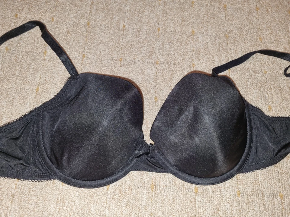🌸 Gorgeous black NEW LOOK padded Underwired Bra Size 34C - Image 1 of 1