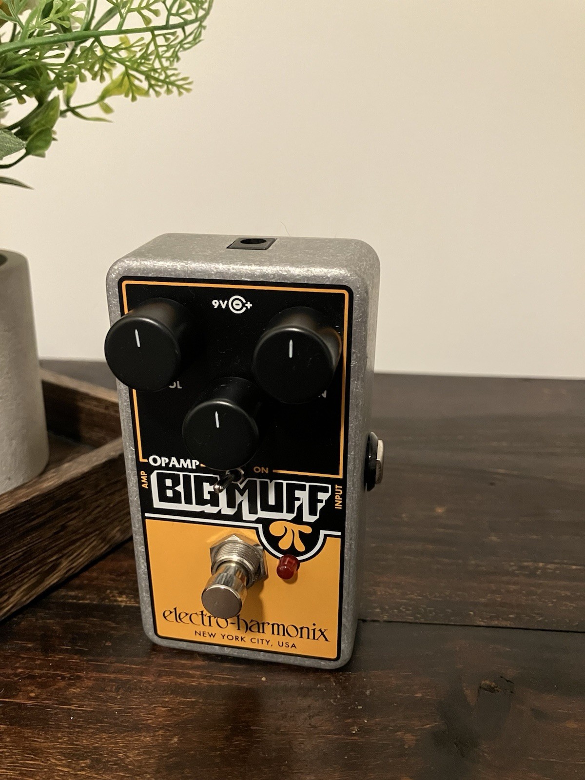 Electro-Harmonix Op-Amp Big Muff Pi Distortion Sustainer