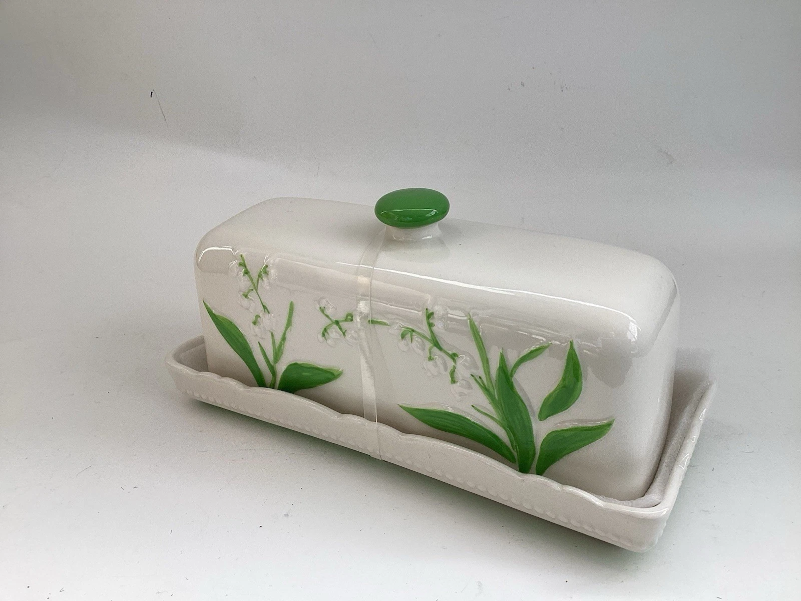 Potter’s Studio White Green Flower Design Butter Dish Microwave Dishwasher Safe