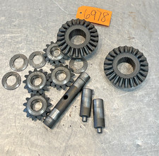 Kubota M120 Tractor Rear Differential Spider & Bevel Gears 33980-32720