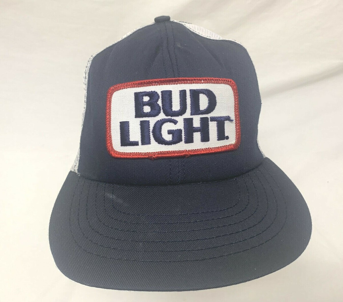 【Budweiser】 80s mesh cap Vintage Budweiser Beer Red And White 3 Stripe Truckers Hat