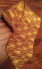 GEOFFREY BEENE Hand Made in USA 100% Silk Mens NWOT BROWNISH Necktie MSRP $55