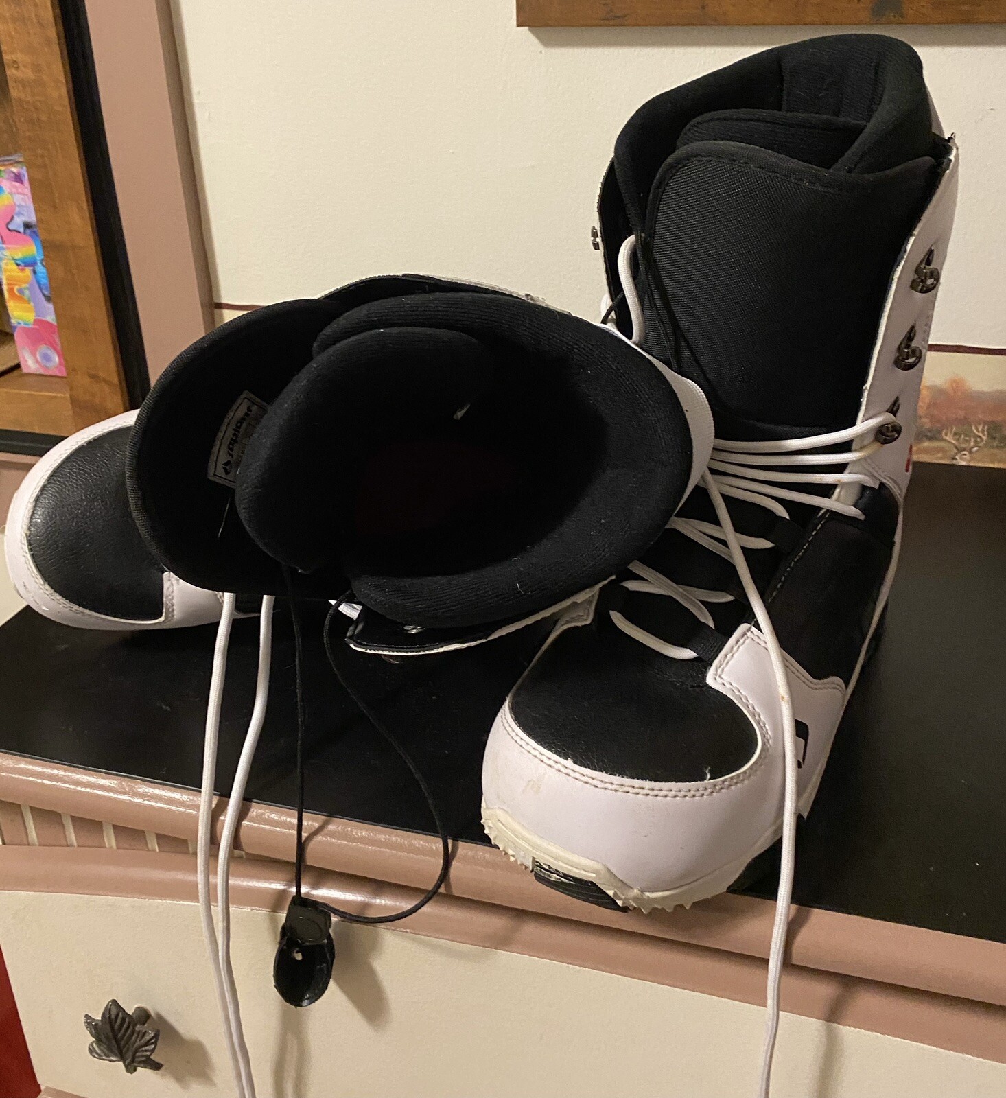 Sapient Men's size Men US 11 Snowboard Boots White and Black
