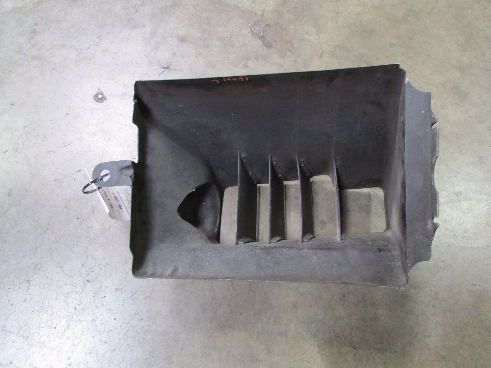 Ferrari 355,LH, Left Quarter Panel Air Duct, Used P/N 65513500