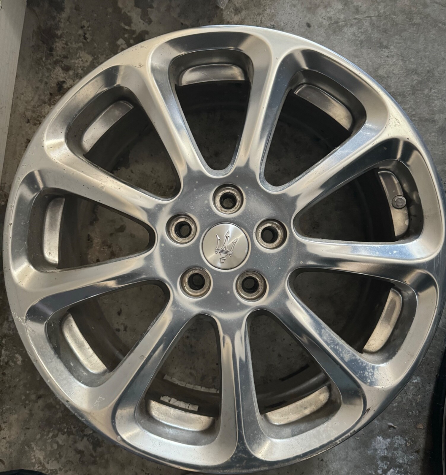 Maserati Quattroporte 19" set of 4 wheels used 05-13 M139 OEM  193840 82380706 A