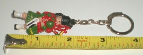 Tiny 2" Bagpipes Player ( KEYCHAIN ) Piper PVC Scottish Scotland Green Red - Picture 2 of 6