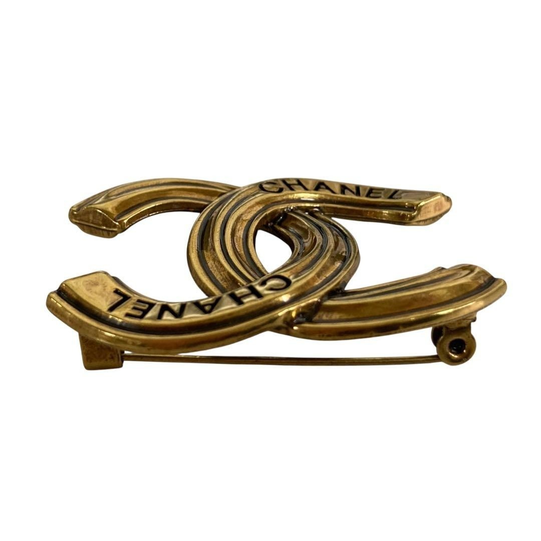 Auth CHANEL CC Logo Chain Brooch B23K Gold Vintage Accessory