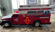 14" ROAD RIPPERS EMS PARAMEDIC AMBULANCE #17 TRUCK LIGHT SOUND TOY STATE WORKS