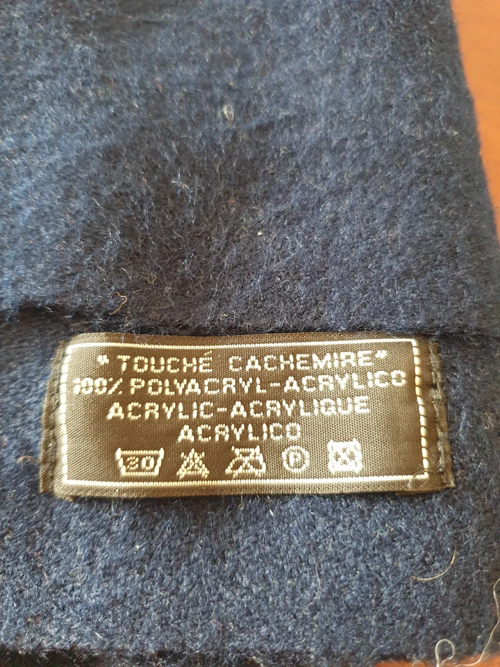 BUFANDA FOULARD PIERRE CARDIN CACHEMIRA AZUL - Imagen 4 de 4