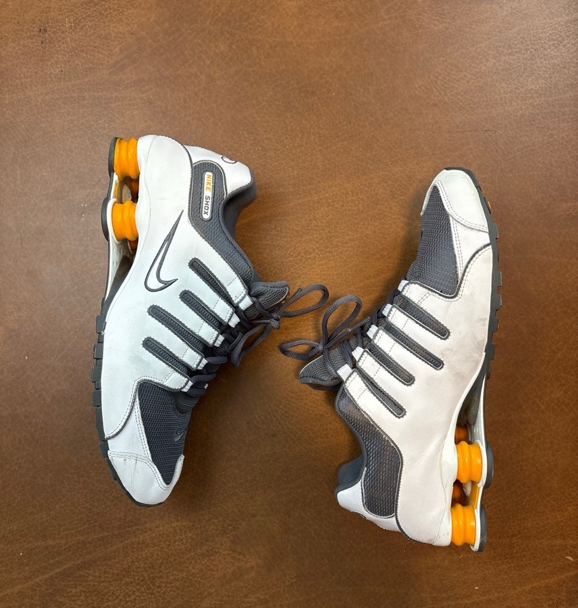 Nike Shox Men’s Sneakers Gray White Orange Columns Running Shoes Sz 10.5 View 2