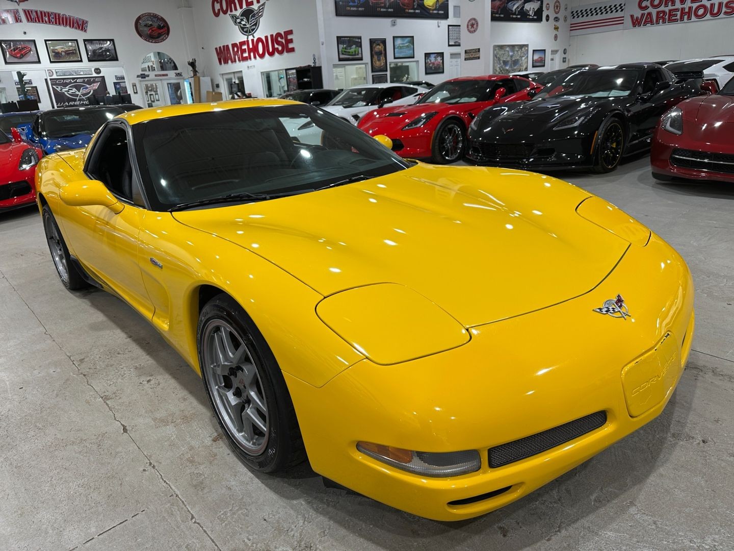 2003 [79U] Millennium Yellow Chevrolet Corvette   | C5 Corvette Photo 8