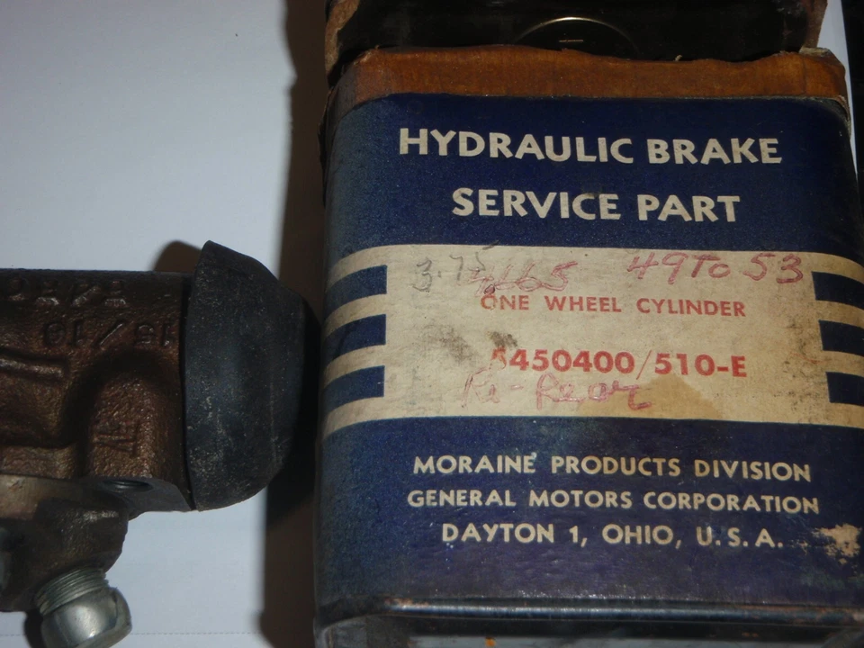 Cilindro de rueda de freno trasero NOS DELCO MORAINE 1949-1953 Oldsmobile Foto 2 de 4