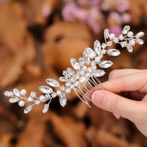 Pearl Rhinestone Hair Comb Bridal Wedding Hairpiece Updo Accessory Aletta Pearl & Crystal Bridal Hair Comb – Silver & Gold  main image 4