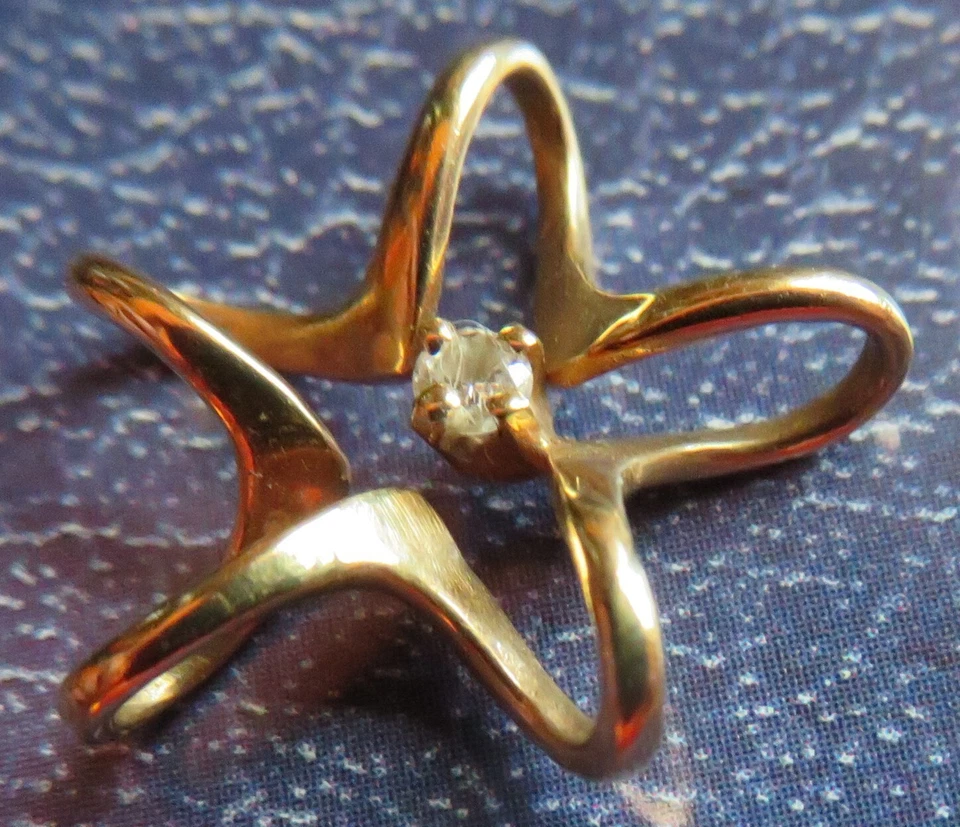 Colgante James Avery Oro 14k con Diamante Estrella Flotante Retirada Foto 2 de 4