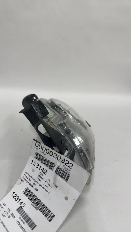 Chevrolet Avalanche 1500 2002-06 diestro conducción antiniebla (montado en parachoques) Foto 4 de 4