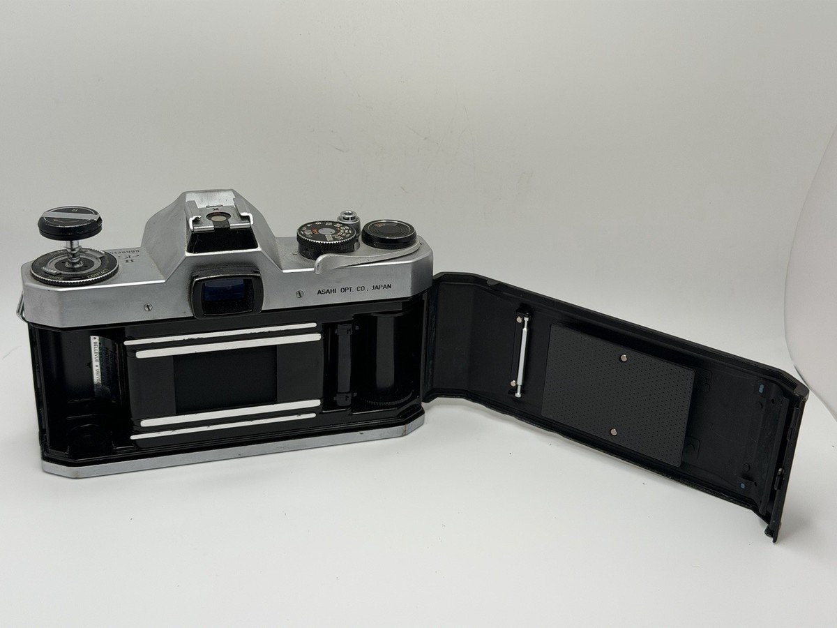 Asahi Pentax Spotmatic 35mm SLR Film Camera Body M42 Screw Mount