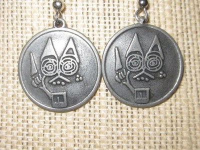 Vintage J.D. Smith Fine Pewter ''She Who Watches'' Tsagaglalal Tribal Earrings