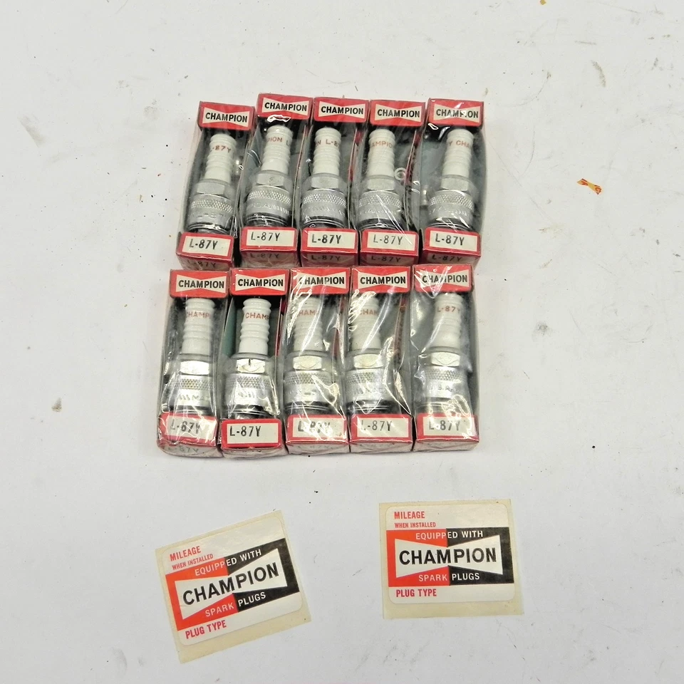 CHAMPION BOX OF 10 SPARK PLUGS NEW OLD STOCK VINTAGE #L-87Y - Image 4 of 4