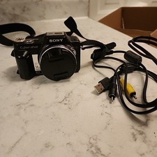 Sony Cyber-Shot DSC-H3 8.1 MP Black Digital Camera with Lens Cap NO Battery