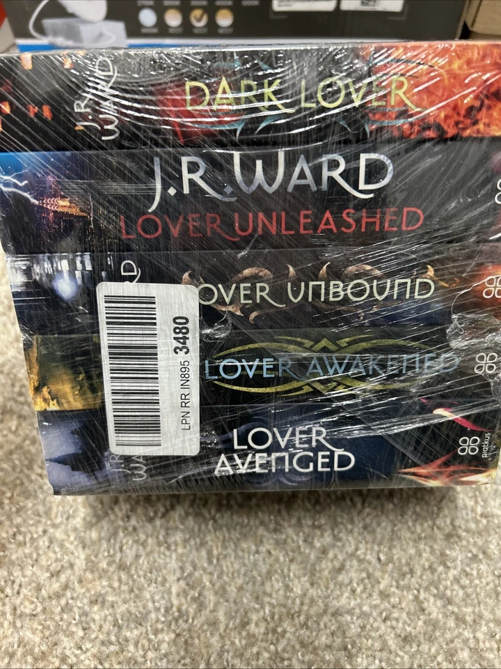 J. R. Ward Collection 5 Books Set Foto 3 de 4