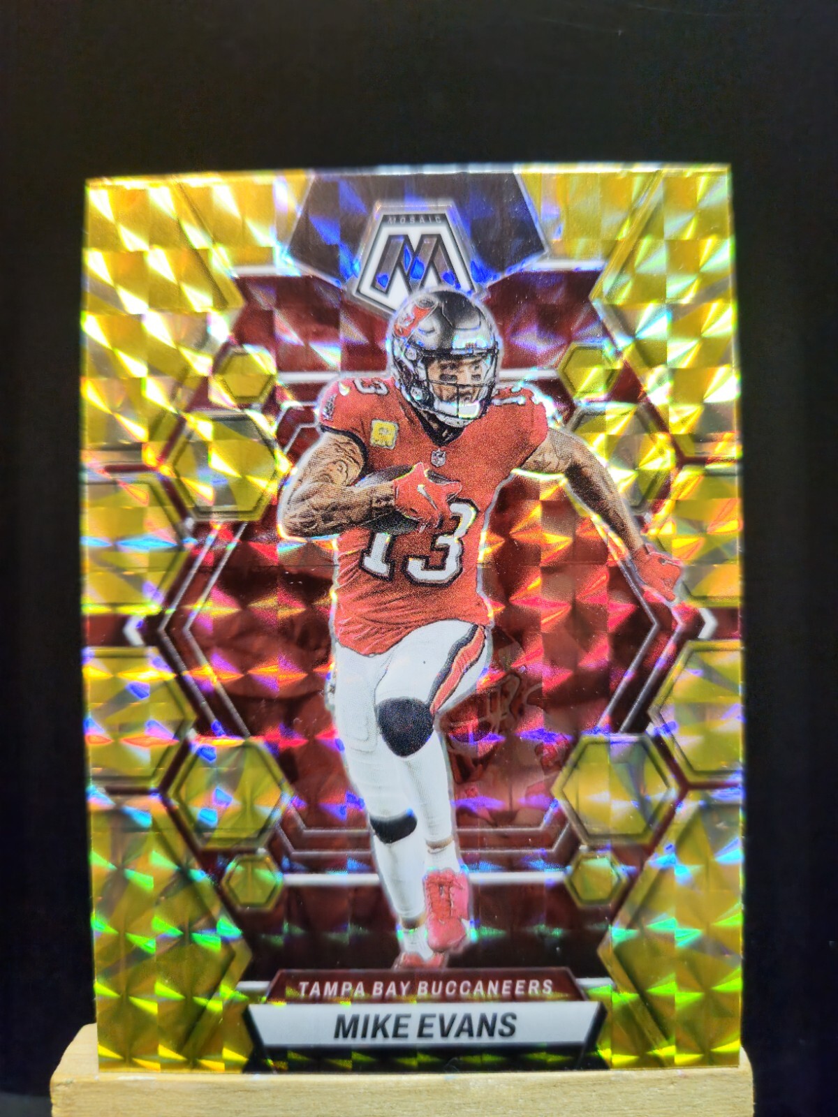 2023 Panini Mosaic #227 Mike Evans Reactive Yellow Mosaic
