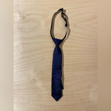 H  M Child  s Tie H 