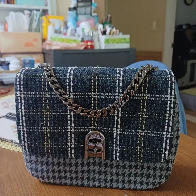 Rosakei Houndstooth Pattern Chain Shoulder Bag New - image 2