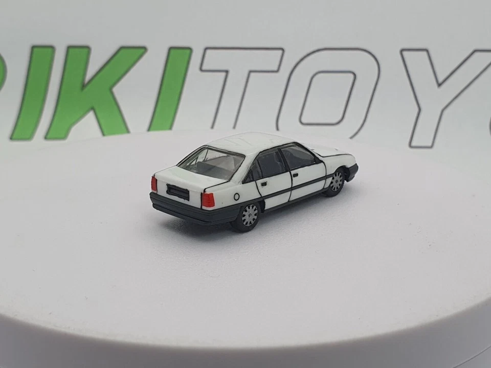 Opel Omega GLS Herpa 1/87 Bianco 1986 - Immagine 3 di 4