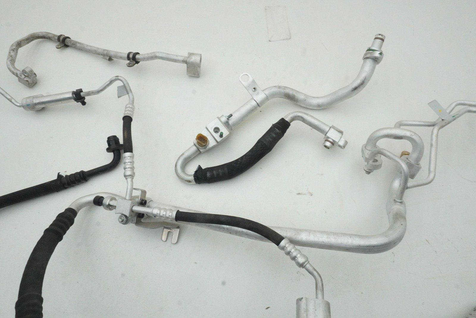 Air Conditioning AC Hose Line Pipe Set 910261 798152 Ferrari 296 GTB F171 2024