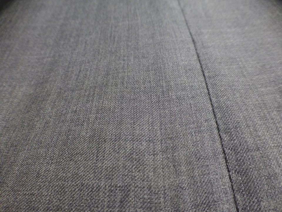 Kiton Suit Cashmere 52R/42R W34 Excellent Condition Gray Italy 100% - Image 4 of 4