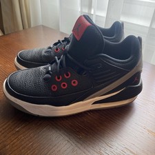 Nike Jordan Max Aura 5 Boys Shoes Sz 4 Youth Black Red Excellent