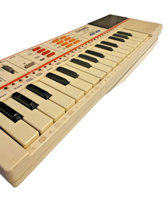 CASIO PT-82 Mini Keyboard Rom World Music Tested and Working!