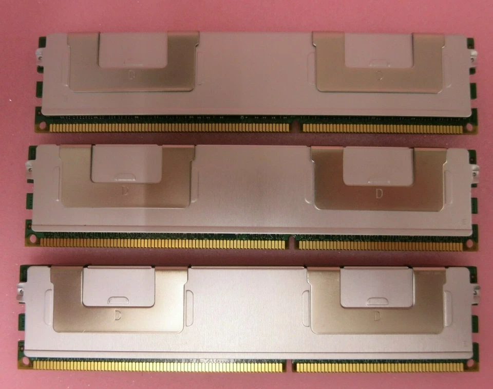 Samsung M393B5170FHD-CF8 99L0296-001 12GB (3X4GB) PC3-8500 DDR3 ECC CL7 240P RAM Foto 2 de 4