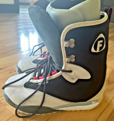 90's Vintage Burton Freestyle Snowboard Boots Men's size 9 Gray